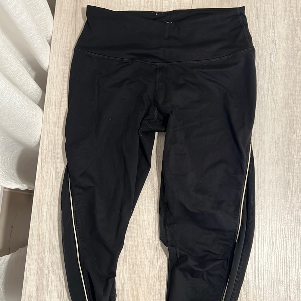 VS Black Athletic Capri Leggings